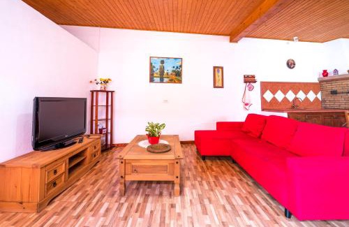 Tejina House | Cozy Casa Unifamiliar: Family-Friendly with Breakfast Included