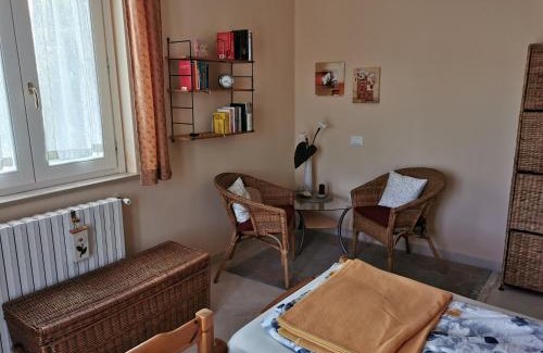 Castiglione Messer Raimondo Apartment | Casa Valloni: Family-Friendly Stay with Pool & Breakfast