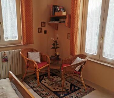 Castiglione Messer Raimondo Apartment | Casa Valloni: Family-Friendly Stay with Pool & Breakfast
