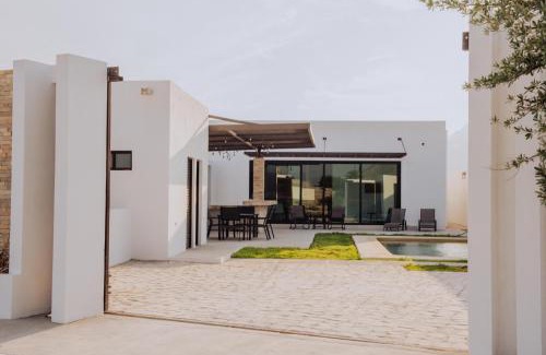 Cuatrocienegas De Carranza Villa | Casa Villa Sol: Family-Friendly Retreat with Pool Access
