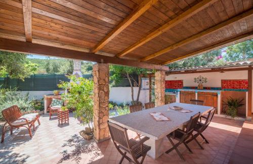Trinita d'Agultu e Vignola House | Cozy Casa Vacanze La Pavoncella: Rated 9.5/10, Pet Friendly