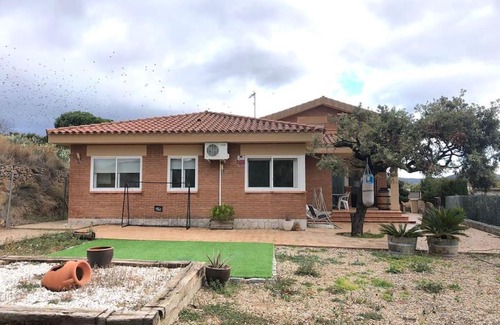 Alforja Ski Chalet | Family-Friendly Casa Vacacional Alforja with Pet Amenities