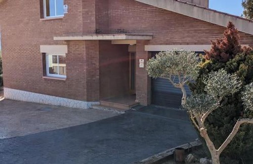 Alforja Ski Chalet | Family-Friendly Casa Vacacional Alforja with Pet Amenities