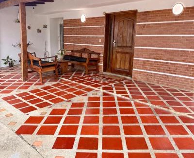 Tucacas House | Beachfront Bliss at Casa Vacacional de Playa Vip