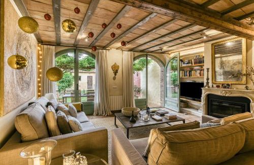 Riumors House | Tranquil Casa Vacacional Slow with Inviting Pool Area