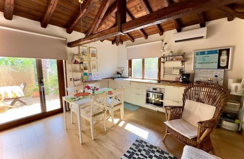 San Michele di Ganzaria House | Oceanfront Family Getaway at Casa Vacanze La Cuntintizza