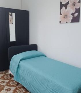 Belpasso House | Family-Friendly Getaway at Casa Vacanza 'A casa dei Nonni 2'