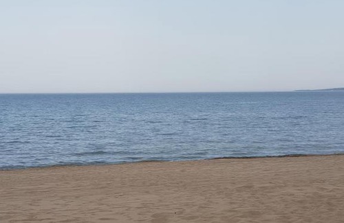 Agnone House | Discover Casa Vacanza Agnone Bagni with Oceanfront Bliss