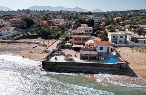 Trappeto Villa | Relaxing Casa Vacanza Barbera - Oceanfront Escape Awaits