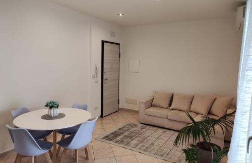 Nurachi Apartment | Oceanfront Getaway at Casa vacanza da Chicco e Dani