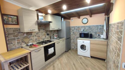 Marino House | Enjoy Casa Vacanza Giorgia 2.0 - Rated 9/10 for Families