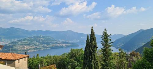 Plassi Apartment | Pet-Friendly Oasis with Ocean View at Casa Vacanza Glicine