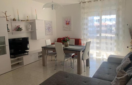 Selargius Apartment | Guest Rated 10/10: Family-Friendly Casa Vacanza Awaits