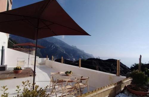 Minori House | Experience Casa Vacanza La Terrazza: Rated 10/10, Family & Pet Friendly