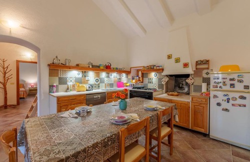 Sa Castangia House | Relaxing Stay at Casa vacanza Macciunitta - 4 Star Rating