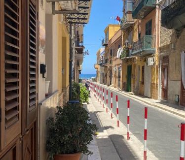 Aspra House | Family-Friendly Getaway at Casa vacanza “O Bagghiu”