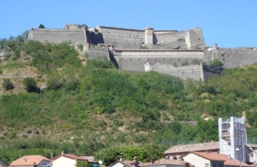 Gavi House | Historic Casa Vacanza Pegrini: Pet & Child Friendly Stay