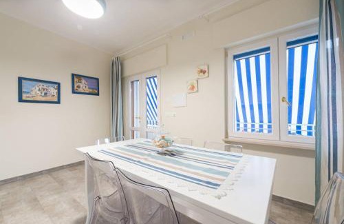 Lido Conchiglie House | Family-Friendly Getaway at Casa Vacanze Anfitrite