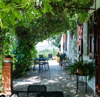 Camerata Picena Apartment | Ideal Getaway at Casa Vacanze Cassero with Ocean Views
