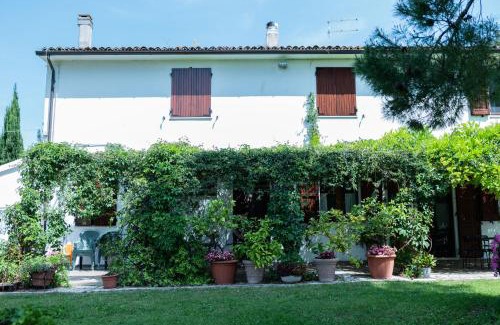 Camerata Picena Apartment | Ideal Getaway at Casa Vacanze Cassero with Ocean Views