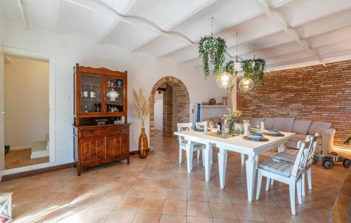 Montelupone House | Charming Villa Bentivoglio: Pool & Pet-Friendly Retreat