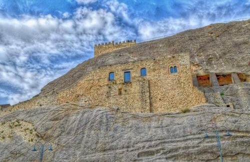 Sperlinga House | Family-Friendly Getaway at Casa Vacanze Empiria