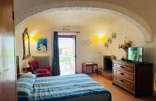 Vasto House | Delightful Casa Vacanze Fattoria Pozzitello with Pool & Pets
