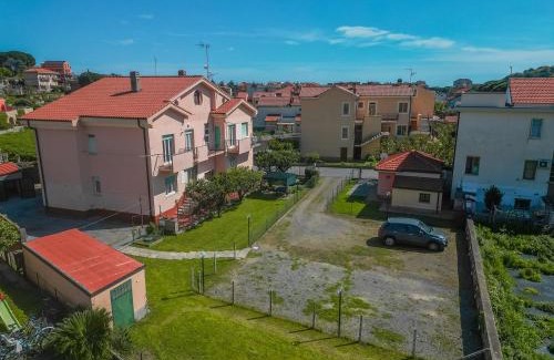 Pietra Ligure Apartment | Eco-Friendly Retreat at Casa Vacanze Ferrando with Hot Tub