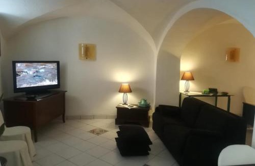 Biancavilla House | Pet-Friendly Casa Vacanze Gaia: Top Rated Family Getaway