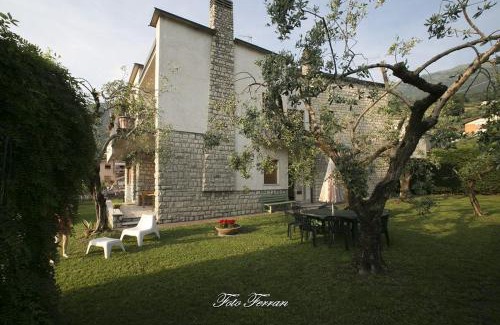 Sale Marasino House | Relax at CASA VACANZE GLI ULIVI DEL LAGO with Ocean Views