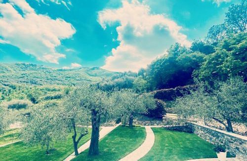 Borgomaro House | Experience Casa Vacanze Gli Ulivi with Pool & Hot Tub