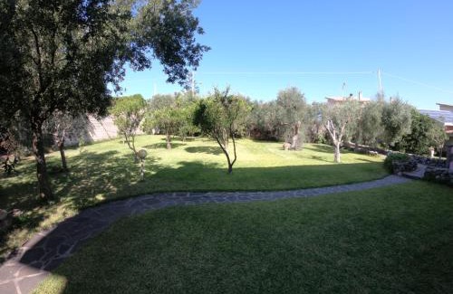 Matzaccara Apartment | Guest Rated 9.7: Casa vacanze "Gli Ulivi" Apt 3 for Families
