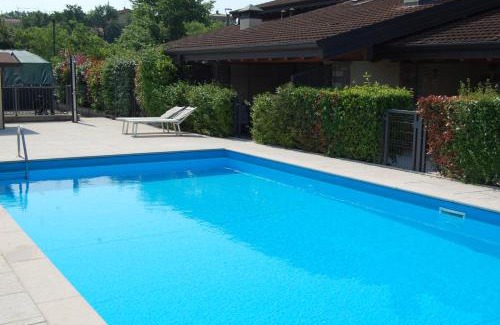 Manerba del Garda House | Family-Friendly Oceanfront Stay at Villino Vacanze "Il Porticciolo"