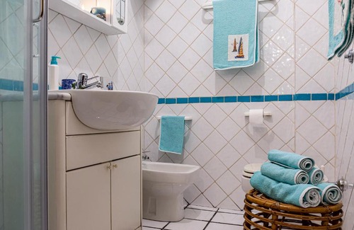 San Pietro House | Cozy Casa Vacanze Il Bacio: Pet-Friendly & Family-Oriented