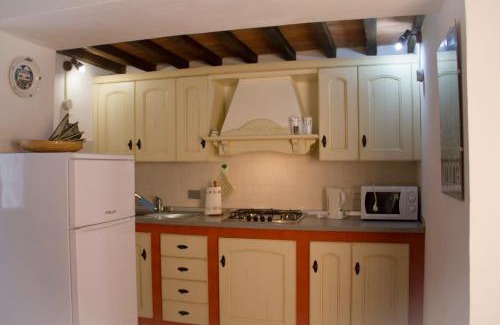 Piegaro House | Discover Casa Vacanze Il Piccolo Noce: Pet Friendly Retreat