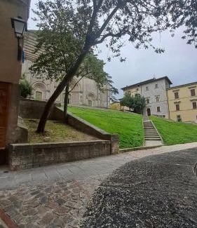 Todi Apartment | Pet-Friendly Elegance at Casa vacanze Iris - Guest Rated 9.1