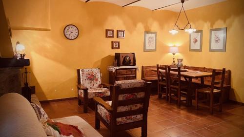 Belmonte del Sannio Apartment | Guest Rated: 9.3 at Casa Vacanze Pian di Corte