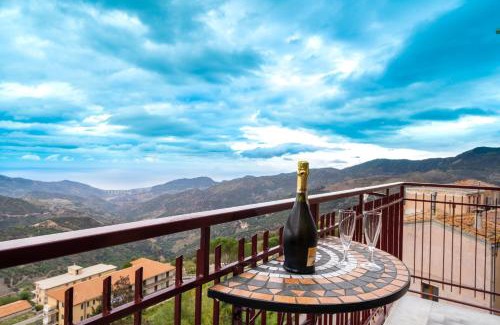 San Mauro Castelverde House | Pet-Friendly Casa Vacanze dell'Angelo - Rated 9.3/10!