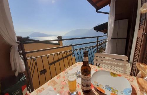 Marone House | Relax at Casa Vacanze La Gabbianella with Beachfront Views