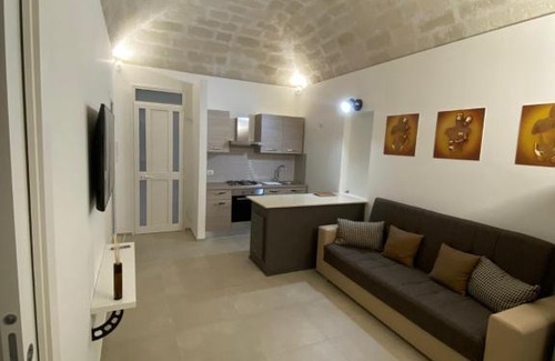 Trapani Apartment | Oceanfront Bliss at Casa Vacanze La Mongolfiera - 10/10 Rating