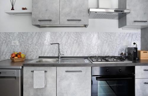 Guarene Apartment | Family-Friendly Retreat at Casa Vacanze La Porta in Piazza