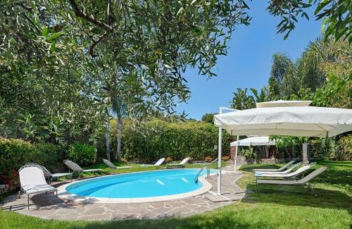 Imperia Apartment | Discover Casa Vacanze Nel Giardino di Renzo with Ocean Views
