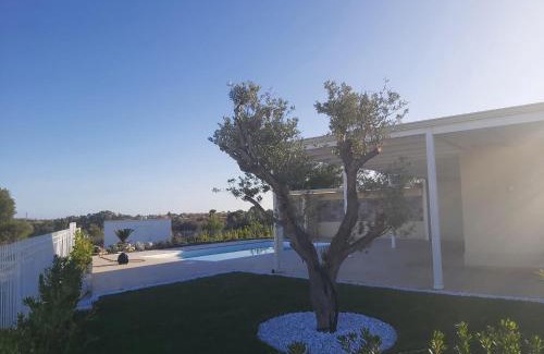 Brucoli House | Relax at Casa Vacanze Pantakyas with Private Beach & Pool