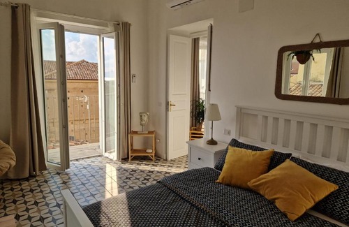 Pizzo Apartment | Discover Casa Vacanze Penelope: Oceanfront Family Retreat