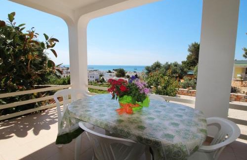 Marina di Pescoluse House | Cozy Casa Vacanze Rosita - 4-Star Oceanfront Retreat