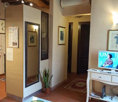 Capannori Apartment | Inviting Casa Vacanze Rustico Di Corte - Guest Rated 9.8