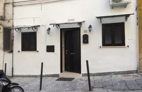 Mergellina Apartment | Family-Friendly Retreat at Casa Vacanze Sannazzaro Flat
