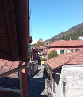 Pallanza Apartment | Oceanfront Casa Vacanze Scent of Roses - 9/10 Guest Rated