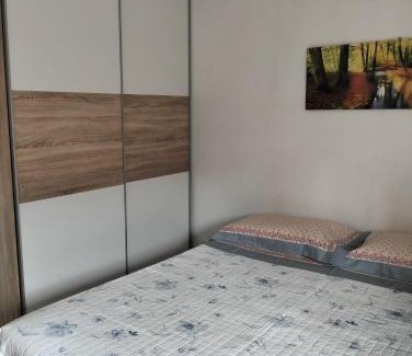 Pallanza Apartment | Oceanfront Casa Vacanze Scent of Roses - 9/10 Guest Rated