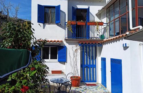 Dragonea House | Oceanfront Casa Vacanze Smeralda on Amalfi Coast